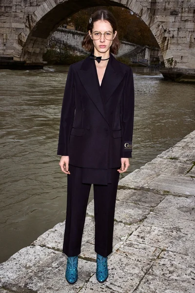 Look 49